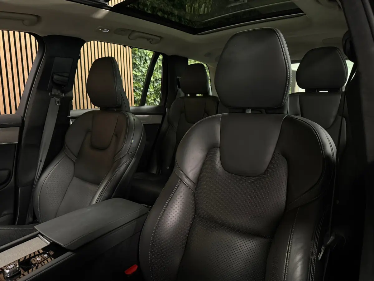 T8 AWD Recharge Ultra Dark | Full Option! | Bowers & Wilkins | Luchtvering | Stoelventilatie | Trekhaak | All Season banden | 360 Camera | Head-Up Display | Stoelmassage | 455pk | Adaptieve 
