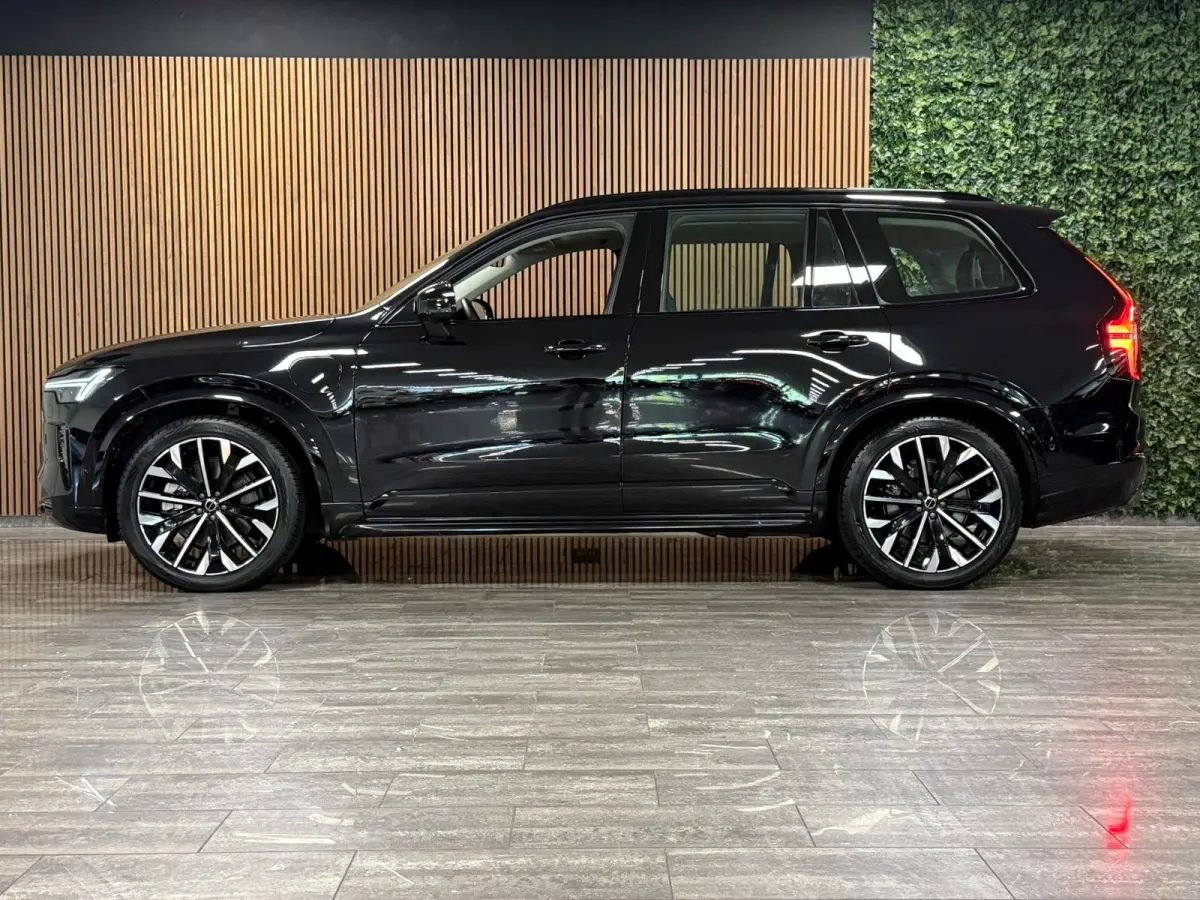 T8 AWD Recharge Ultra Dark | Full Option! | Bowers & Wilkins | Luchtvering | Stoelventilatie | Trekhaak | All Season banden | 360 Camera | Head-Up Display | Stoelmassage | 455pk | Adaptieve 