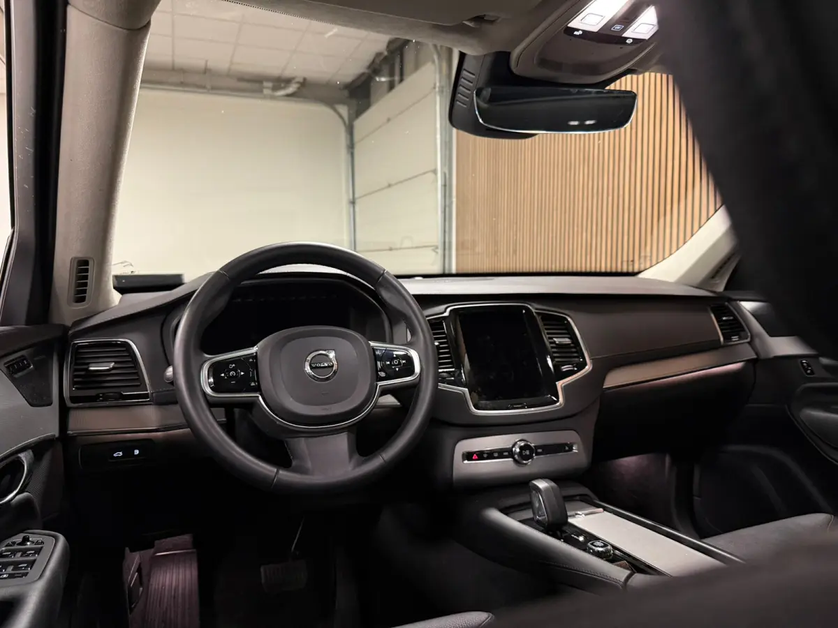T8 AWD Recharge Ultimate Bright | Luchtvering | Trekhaak | 360 Camera | Head-Up Display | 455pk | Harman Kardon | Adaptieve Cruise Control | Stoelverwarming voor+achter | Stuurwielverwarming