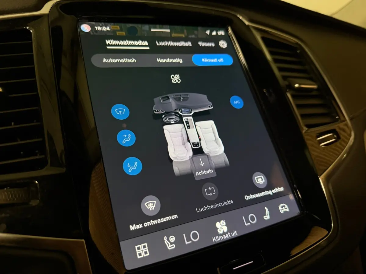 T8 AWD Recharge Ultimate Bright | Luchtvering | Trekhaak | 360 Camera | Head-Up Display | 455pk | Harman Kardon | Adaptieve Cruise Control | Stoelverwarming voor+achter | Stuurwielverwarming