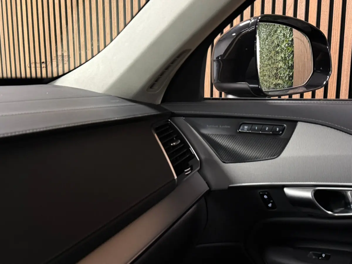 T8 AWD Recharge Ultimate Bright | Luchtvering | Trekhaak | 360 Camera | Head-Up Display | 455pk | Harman Kardon | Adaptieve Cruise Control | Stoelverwarming voor+achter | Stuurwielverwarming