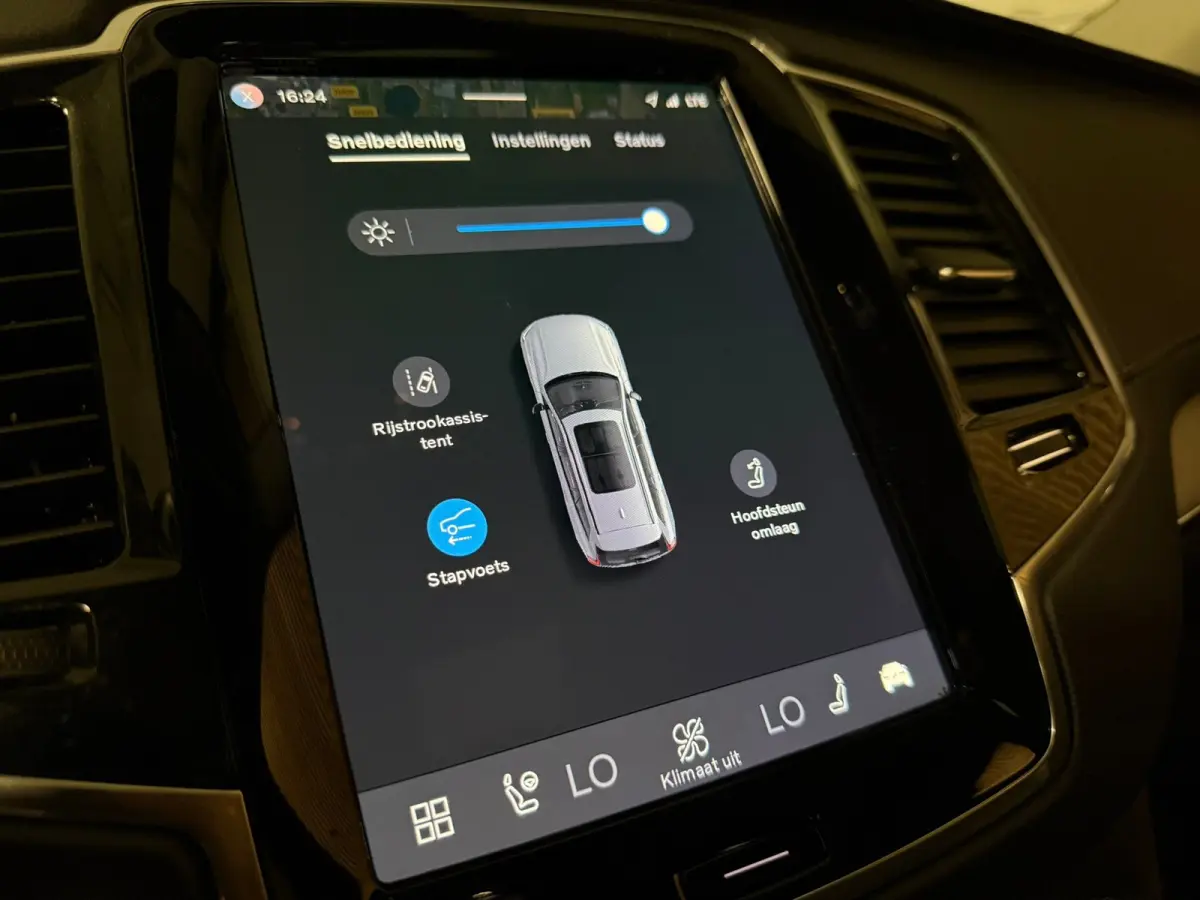 T8 AWD Recharge Ultimate Bright | Luchtvering | Trekhaak | 360 Camera | Head-Up Display | 455pk | Harman Kardon | Adaptieve Cruise Control | Stoelverwarming voor+achter | Stuurwielverwarming