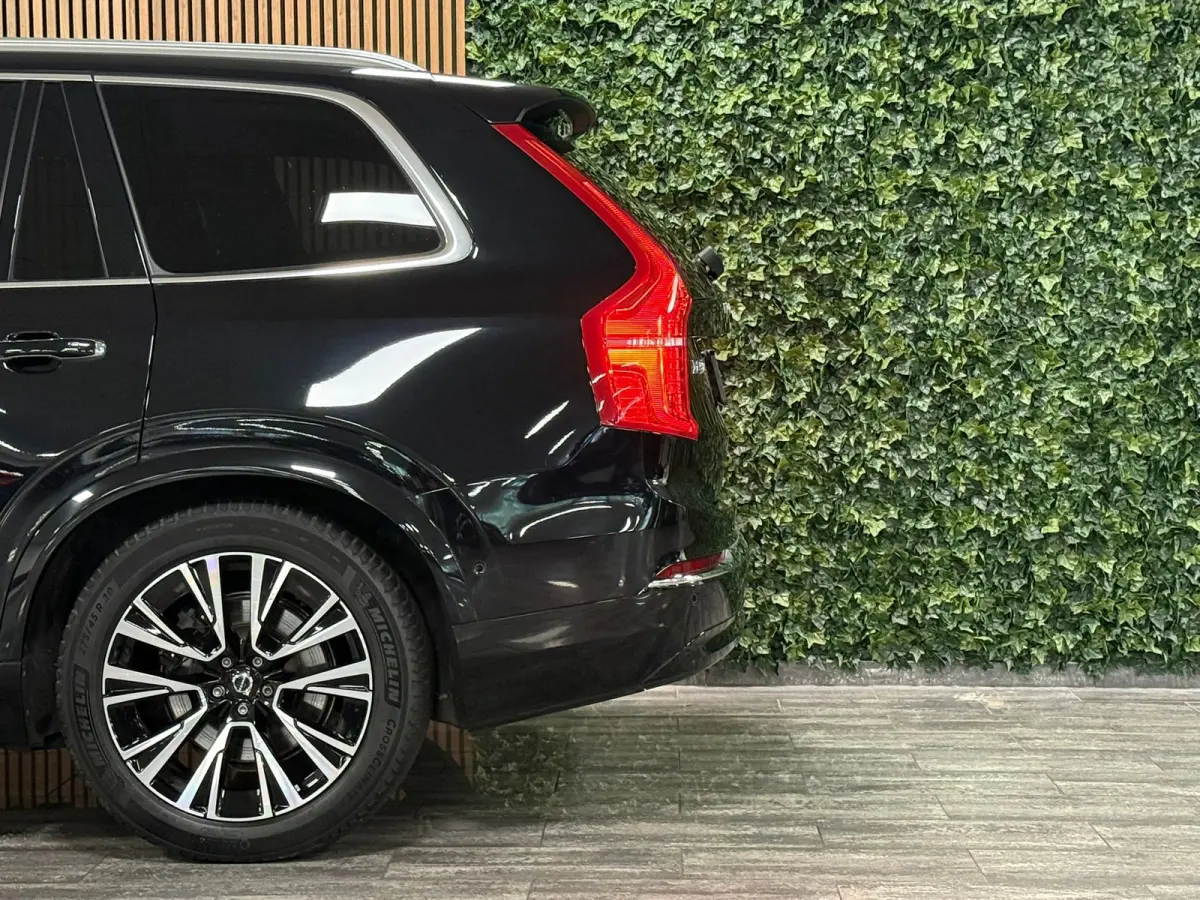 T8 AWD Recharge Ultimate Bright | Luchtvering | Trekhaak | 360 Camera | Head-Up Display | 455pk | Harman Kardon | Adaptieve Cruise Control | Stoelverwarming voor+achter | Stuurwielverwarming