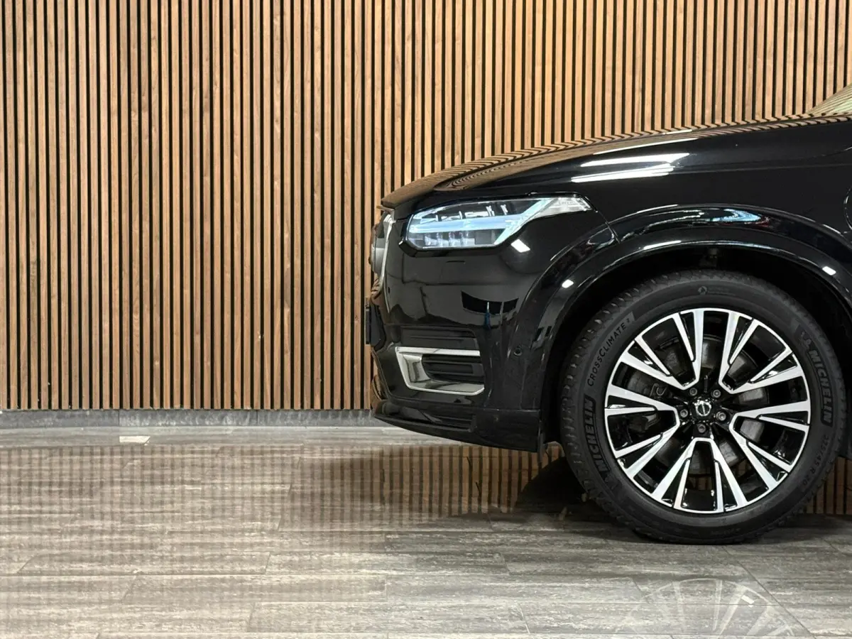 T8 AWD Recharge Ultimate Bright | Luchtvering | Trekhaak | 360 Camera | Head-Up Display | 455pk | Harman Kardon | Adaptieve Cruise Control | Stoelverwarming voor+achter | Stuurwielverwarming