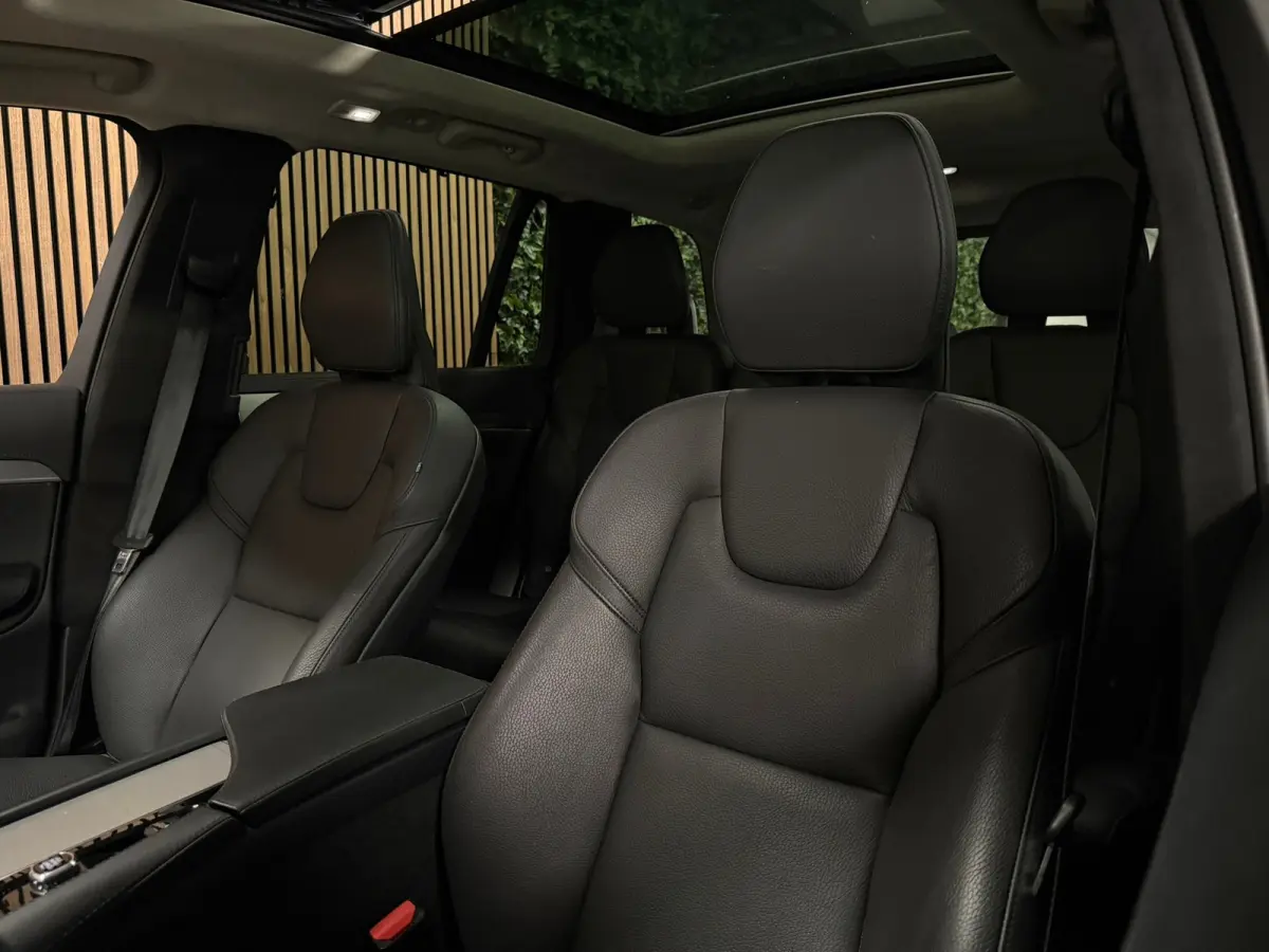 T8 AWD Recharge Ultimate Bright | Luchtvering | Trekhaak | 360 Camera | Head-Up Display | 455pk | Harman Kardon | Adaptieve Cruise Control | Stoelverwarming voor+achter | Stuurwielverwarming