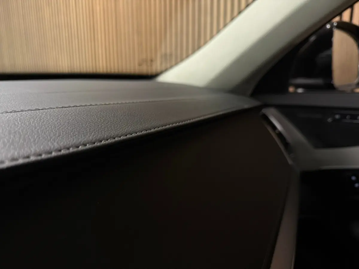T8 AWD Recharge Ultimate Bright | Luchtvering | Trekhaak | 360 Camera | Head-Up Display | 455pk | Harman Kardon | Adaptieve Cruise Control | Stoelverwarming voor+achter | Stuurwielverwarming