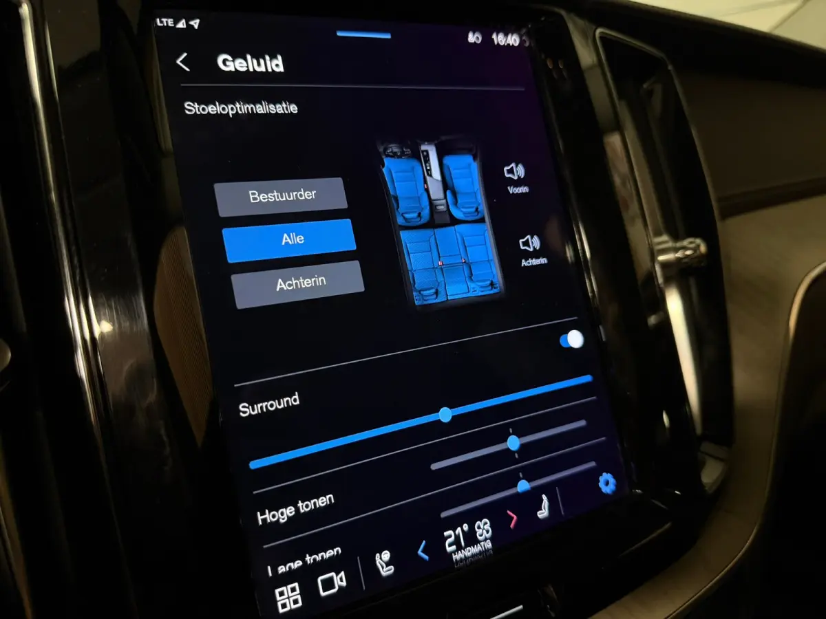 T6 AWD Recharge Ultimate Bright Long Range | Luchtvering | Trekhaak | Head-Up Display | Harman Kardon | Parkeercamera | Adaptieve Cruise Control | Stoelverwarming | Stuurwielverwarming | Sch