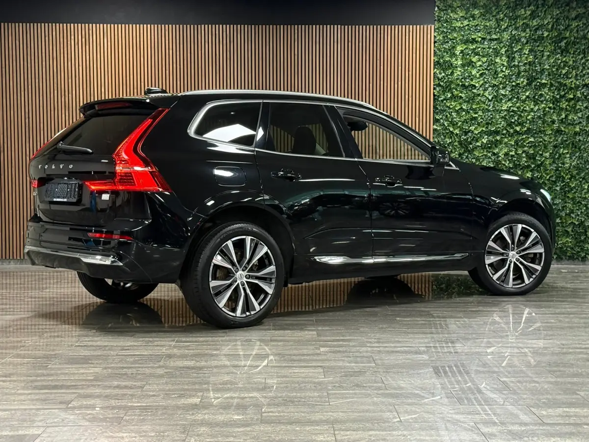 T6 AWD Recharge Ultimate Bright Long Range | Luchtvering | Trekhaak | Head-Up Display | Harman Kardon | Parkeercamera | Adaptieve Cruise Control | Stoelverwarming | Stuurwielverwarming | Sch