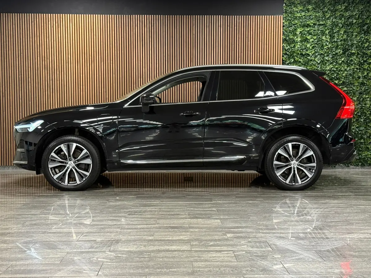 T6 AWD Recharge Ultimate Bright Long Range | Luchtvering | Trekhaak | Head-Up Display | Harman Kardon | Parkeercamera | Adaptieve Cruise Control | Stoelverwarming | Stuurwielverwarming | Sch