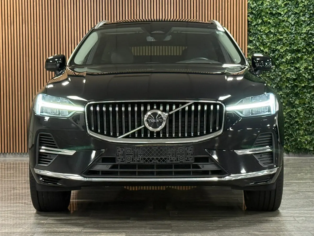 T6 AWD Recharge Ultimate Bright Long Range | Luchtvering | Trekhaak | Head-Up Display | Harman Kardon | Parkeercamera | Adaptieve Cruise Control | Stoelverwarming | Stuurwielverwarming | Sch