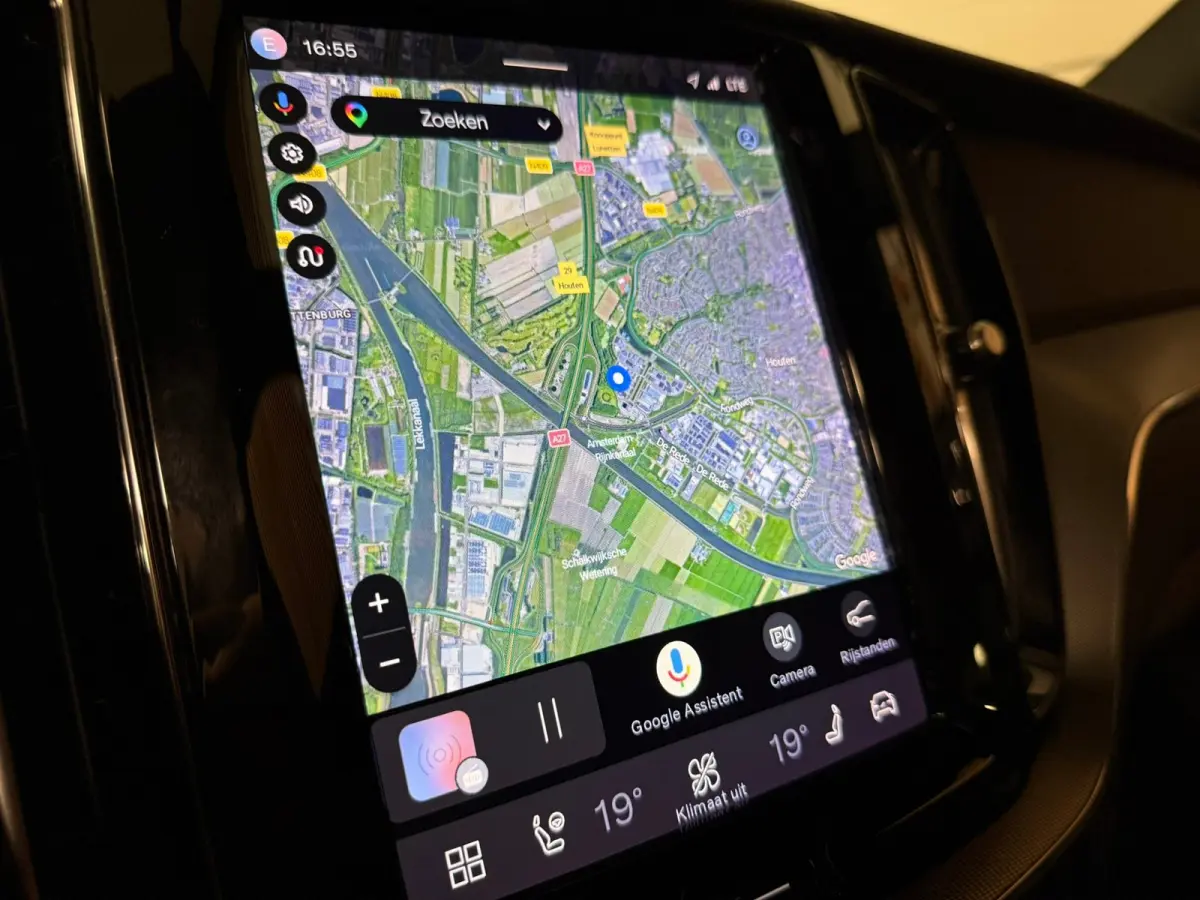 T8 AWD Recharge Plus Dark | Luchtvering | Trekhaak | 360° Camera | Harman Kardon | 455pk | Adaptieve Cruise Control | Stoelverwarming voor+achter | Stuurwielverwarming | Full LED Meesturend