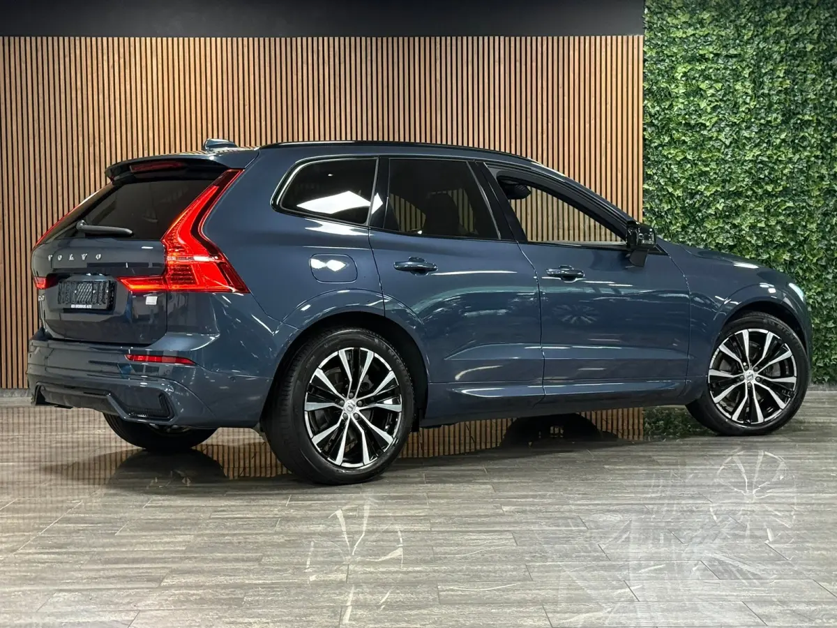 T8 AWD Recharge Plus Dark | Luchtvering | Trekhaak | 360° Camera | Harman Kardon | 455pk | Adaptieve Cruise Control | Stoelverwarming voor+achter | Stuurwielverwarming | Full LED Meesturend