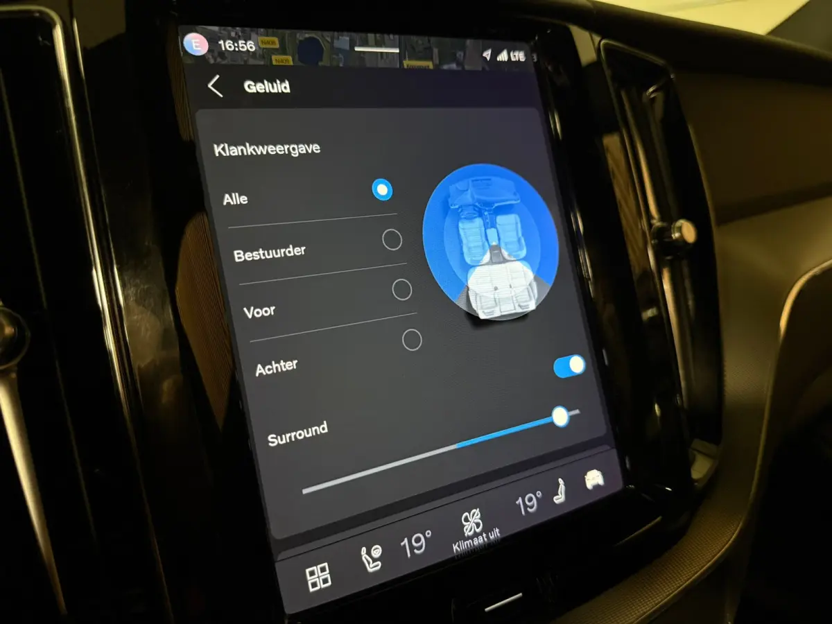 T8 AWD Recharge Plus Dark | Luchtvering | Trekhaak | 360° Camera | Harman Kardon | 455pk | Adaptieve Cruise Control | Stoelverwarming voor+achter | Stuurwielverwarming | Full LED Meesturend