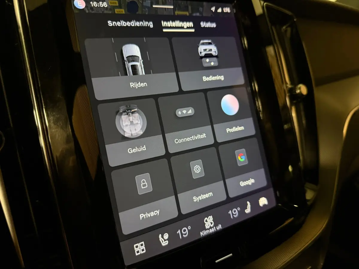 T8 AWD Recharge Plus Dark | Luchtvering | Trekhaak | 360° Camera | Harman Kardon | 455pk | Adaptieve Cruise Control | Stoelverwarming voor+achter | Stuurwielverwarming | Full LED Meesturend