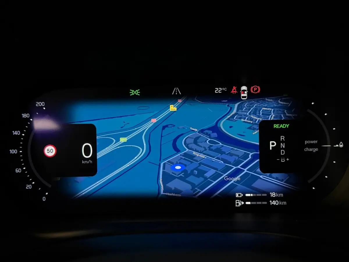 T8 AWD Recharge Plus Dark | Luchtvering | Trekhaak | 360° Camera | Harman Kardon | 455pk | Adaptieve Cruise Control | Stoelverwarming voor+achter | Stuurwielverwarming | Full LED Meesturend