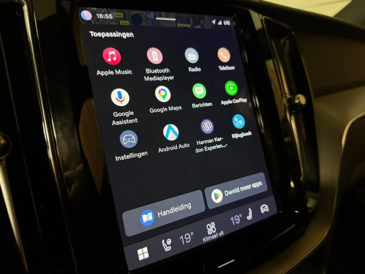 T8 AWD Recharge Plus Dark | Luchtvering | Trekhaak | 360° Camera | Harman Kardon | 455pk | Adaptieve Cruise Control | Stoelverwarming voor+achter | Stuurwielverwarming | Full LED Meesturend