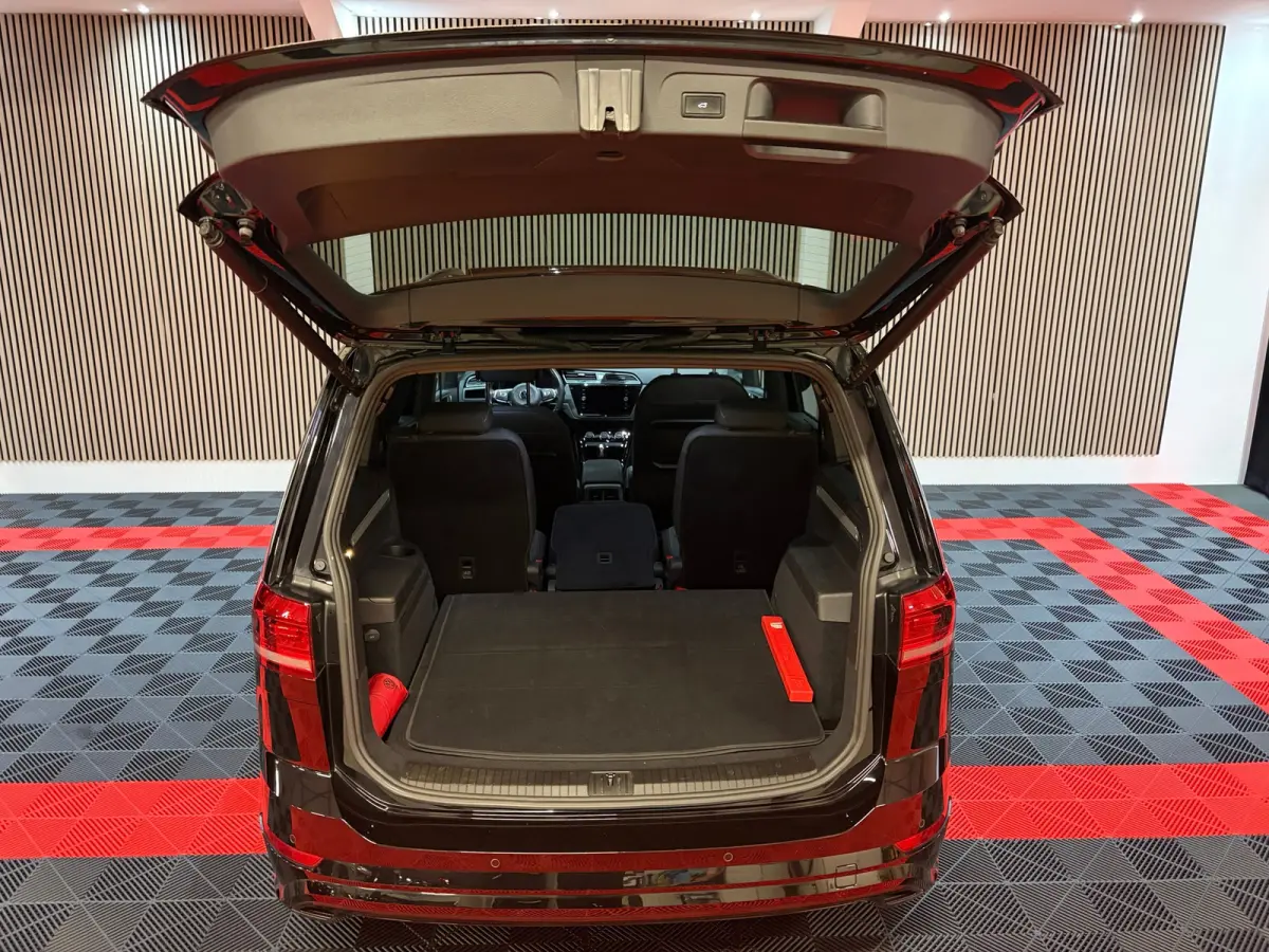 1.5 TSI Highline Executive R-Line-pakket 7p Pano Virtual Camera Keyless ACC Trekhaak