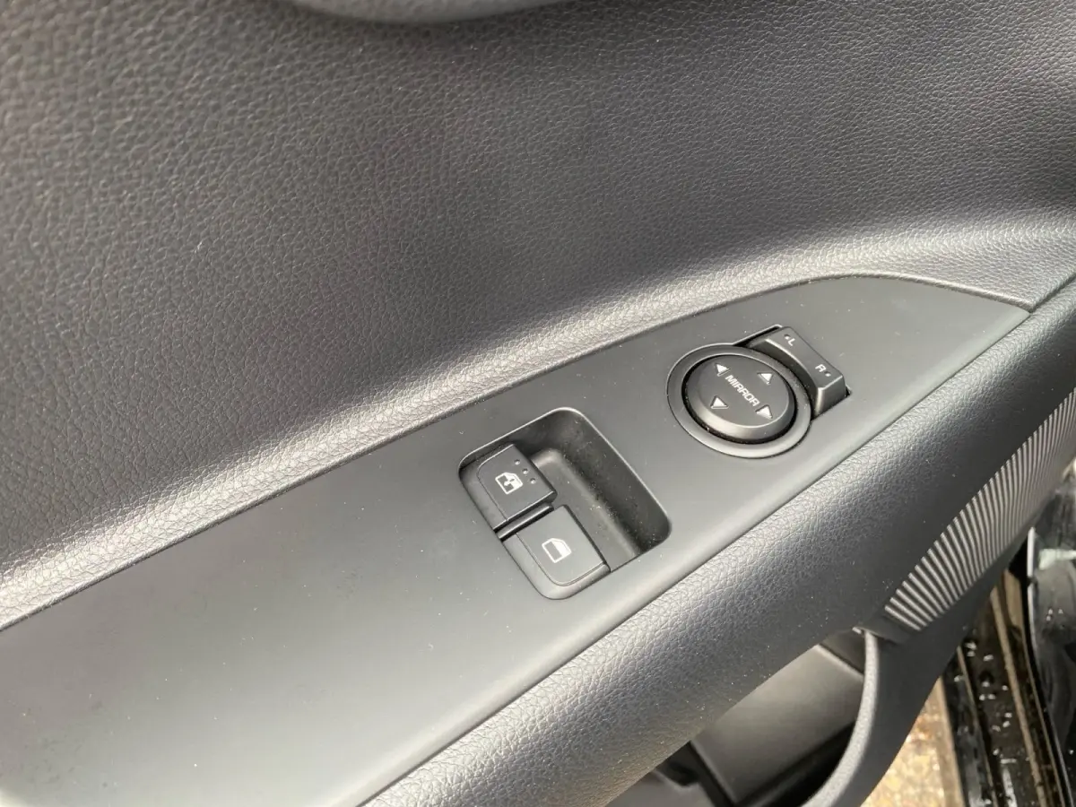 1.0 T-GDi MHEV DynamicLine | Airco | AppleCarPlay Android Auto | 16 inch LM velgen | Parkeercamera | Cruise control | Lineassist |