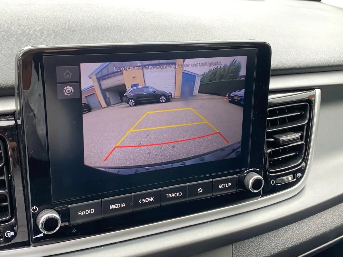1.0 T-GDi MHEV DynamicLine | Airco | AppleCarPlay Android Auto | 16 inch LM velgen | Parkeercamera | Cruise control | Lineassist |
