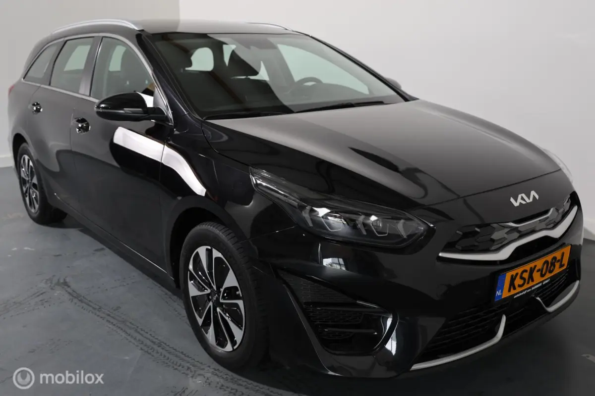 1.6 GDI PHEV DynamicLine - Stuur/Stoelverwarming - Carplay - Camera