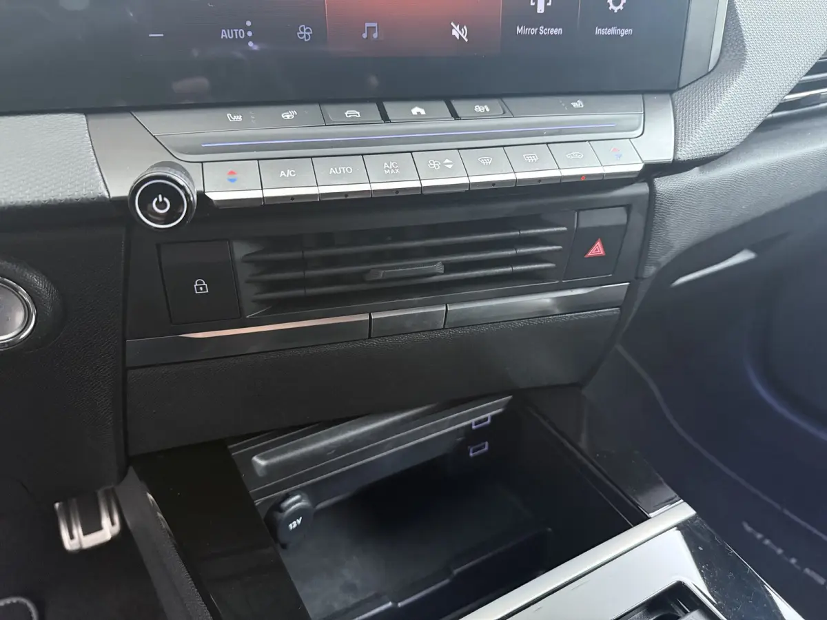 1.2 Turbo GS Trekhaak | All-seasons | Apple Carplay/Android Auto|telefoonintegratie premium | Cruise control adaptief met Stop&Go | Electronic climate controle