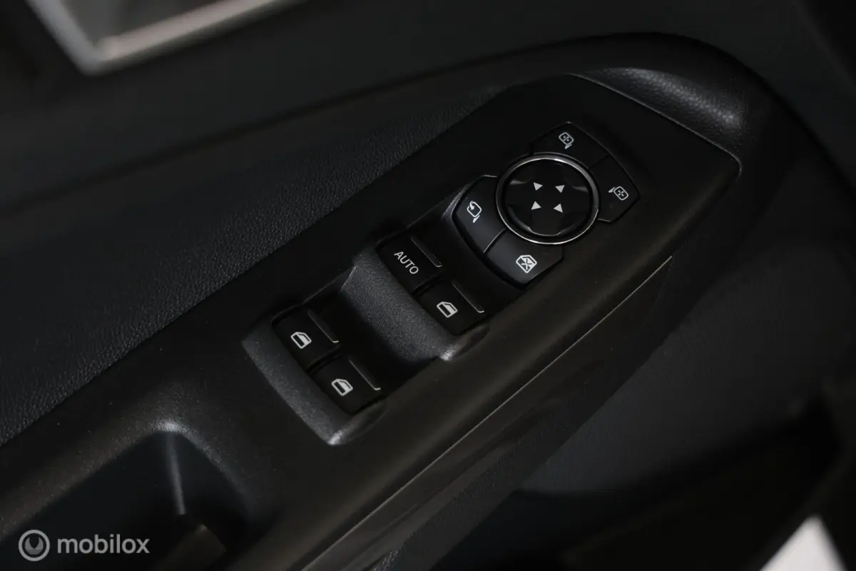 1.0 EcoBoost Titanium - Trekhaak - Carplay - Cruise control