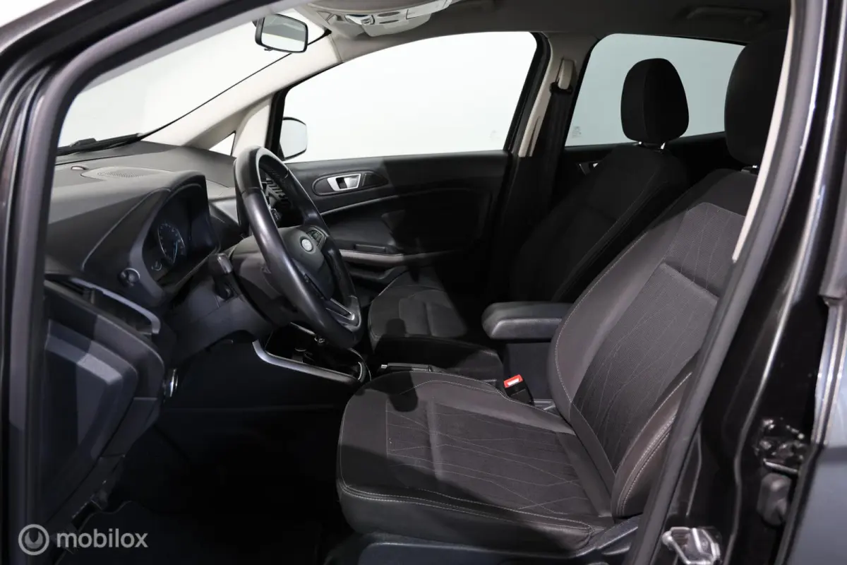 1.0 EcoBoost Titanium - Trekhaak - Carplay - Cruise control