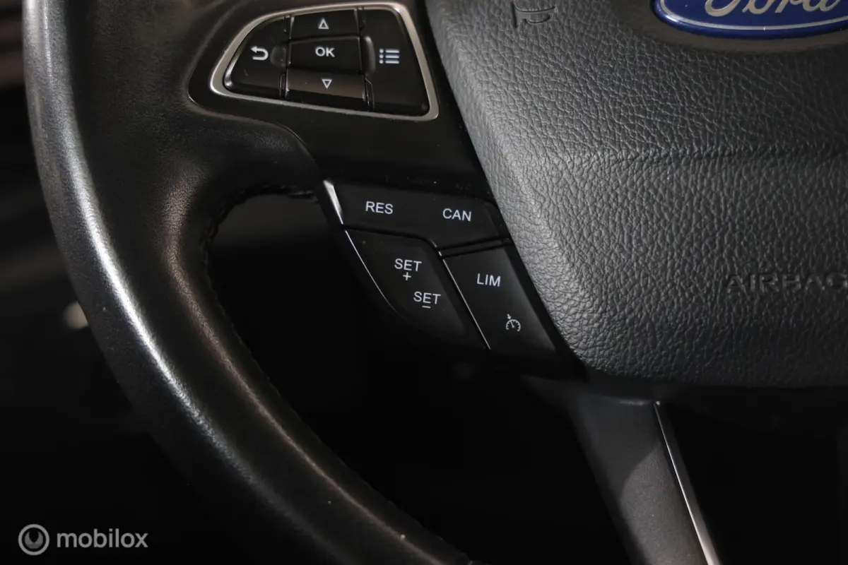 1.0 EcoBoost Titanium - Trekhaak - Carplay - Cruise control