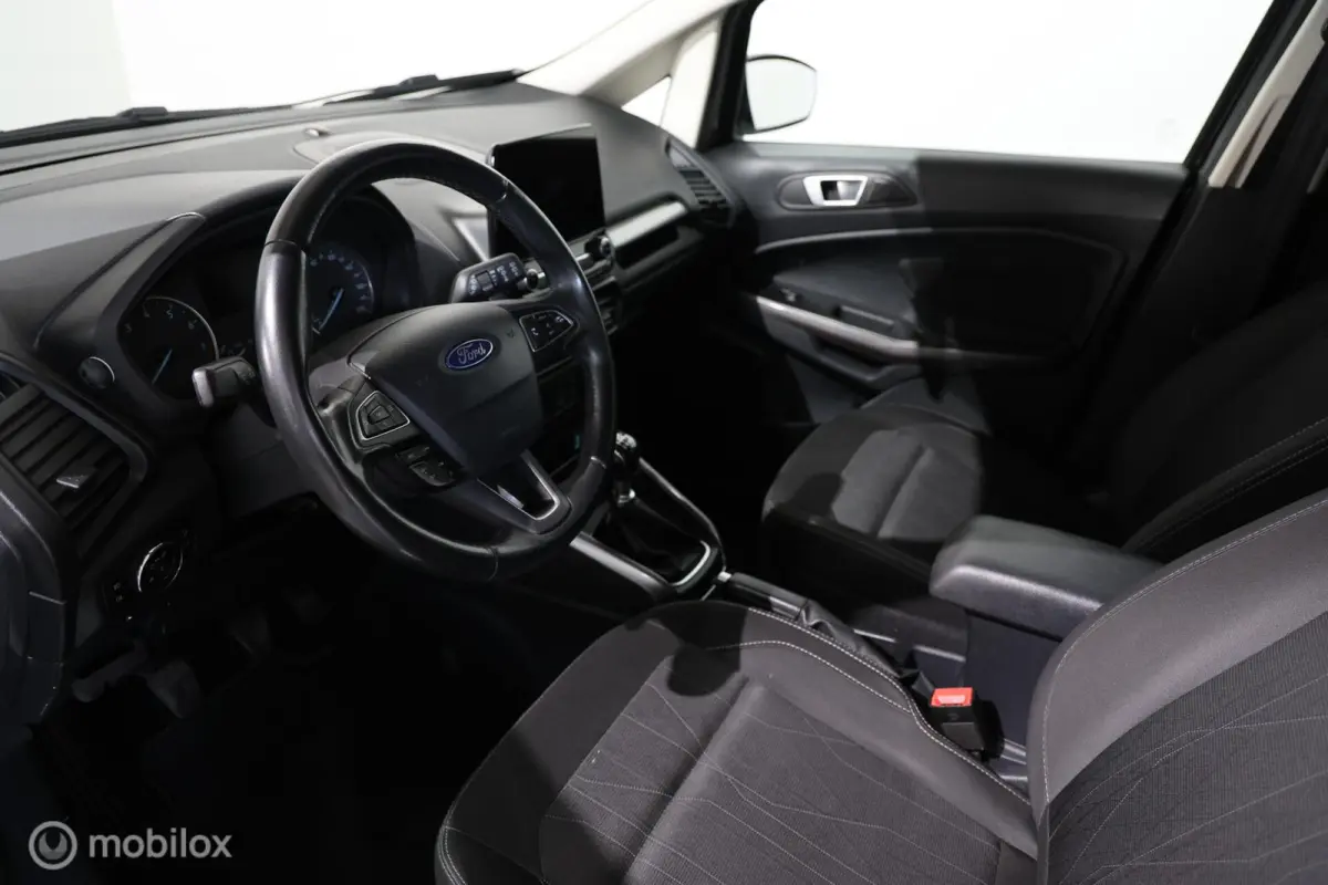 1.0 EcoBoost Titanium - Trekhaak - Carplay - Cruise control