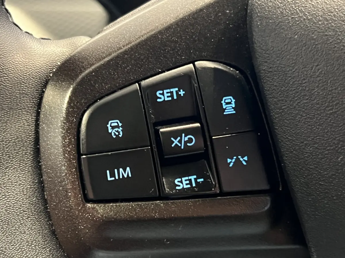 Extended RWD 98 kWh | Navigatie/Android/Apple Carplay | Panoramadak | Voorstoelen/Stuur/Voorruit Verwarmd | Cruise Control Adaptief | Achteruitrijcamera |