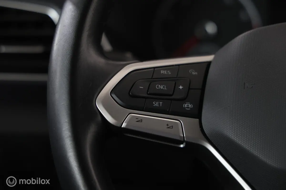 1.0 TSI Style - Trekhaak afneembaar - Carplay - Stoelverwarming