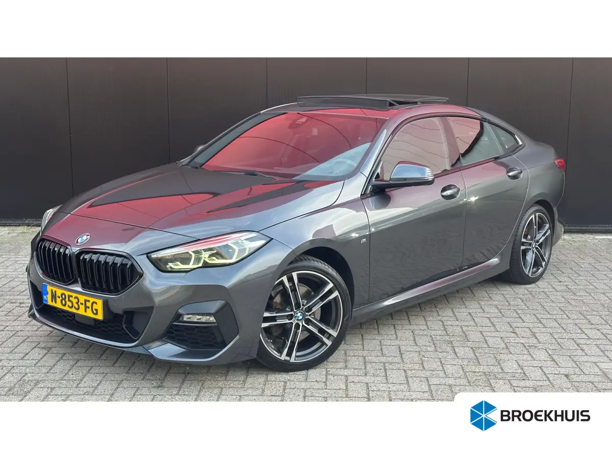 218i Business Edition | M-sport | Apple Carplay / Android Auto | Panoramadak | M-sportstoelen | Alcantara | 18'' L.M. | Draadloos telefoonlader | HiFi Geluid | | Achterbank in delen neerklap