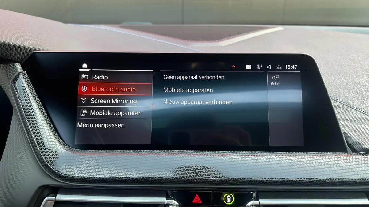 218i Business Edition | M-sport | Apple Carplay / Android Auto | Panoramadak | M-sportstoelen | Alcantara | 18'' L.M. | Draadloos telefoonlader | HiFi Geluid | | Achterbank in delen neerklap