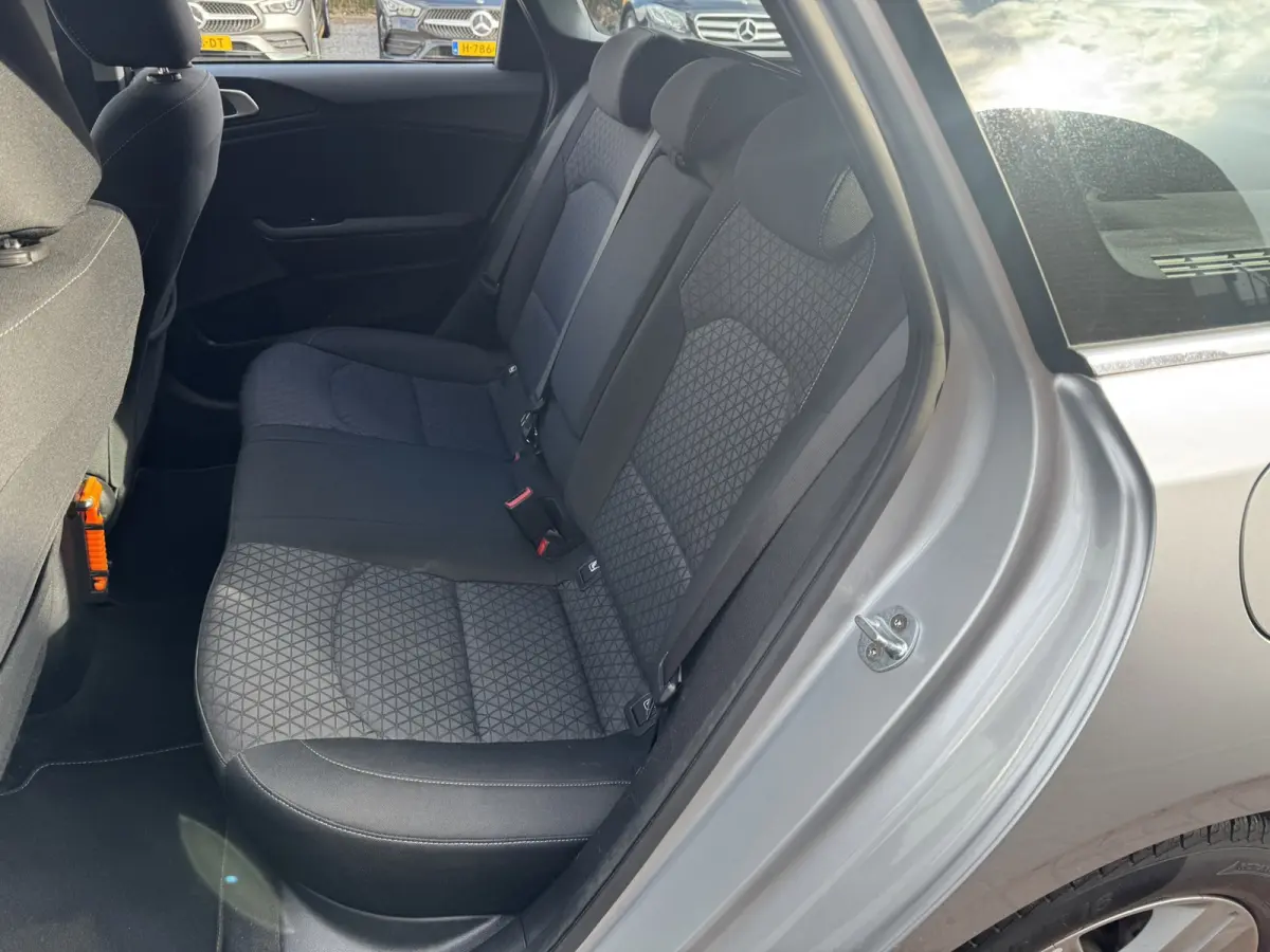 1.6 CRDi DynamicLine, Euro 6, Automaat, Marge, Apple Carplay