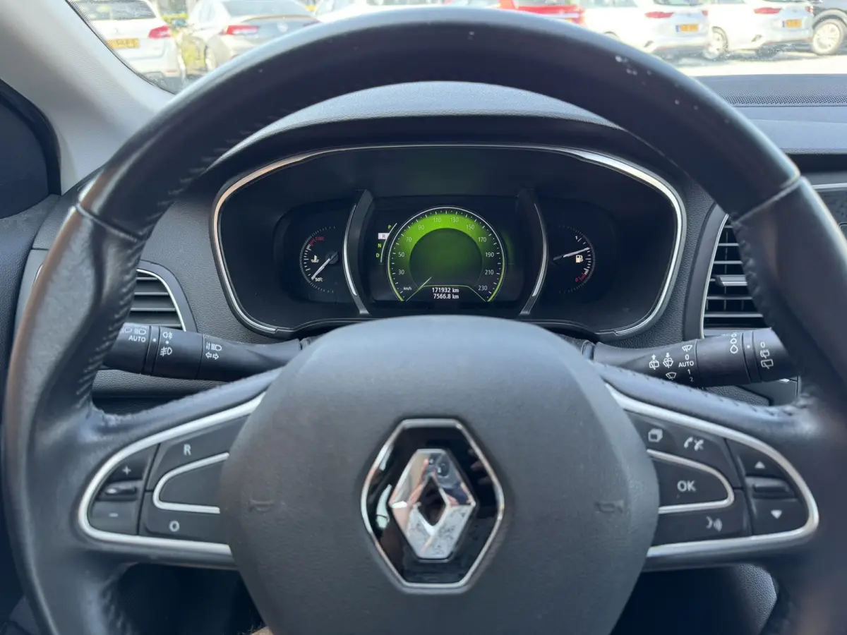 1.5 dCi Zen, Automaat, Euro 6, Marge, Apple Carplay