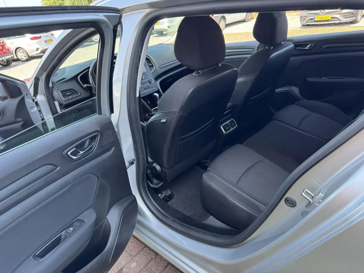 1.5 dCi Zen, Automaat, Euro 6, Marge, Apple Carplay