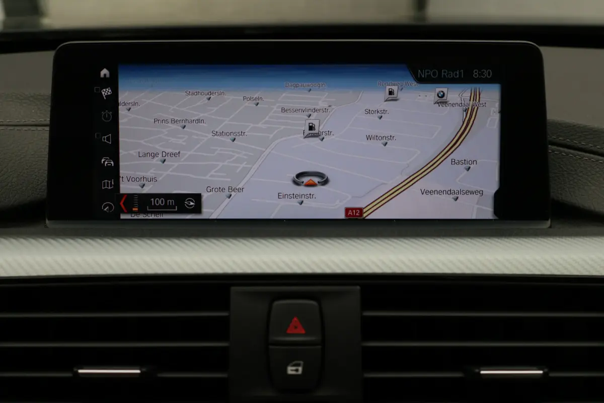 420i High Executive Leer, Panoramadak, Cruise, Verwarmd Stuurwiel, Bluetooth, Navigatie, LED, PDC, 19''