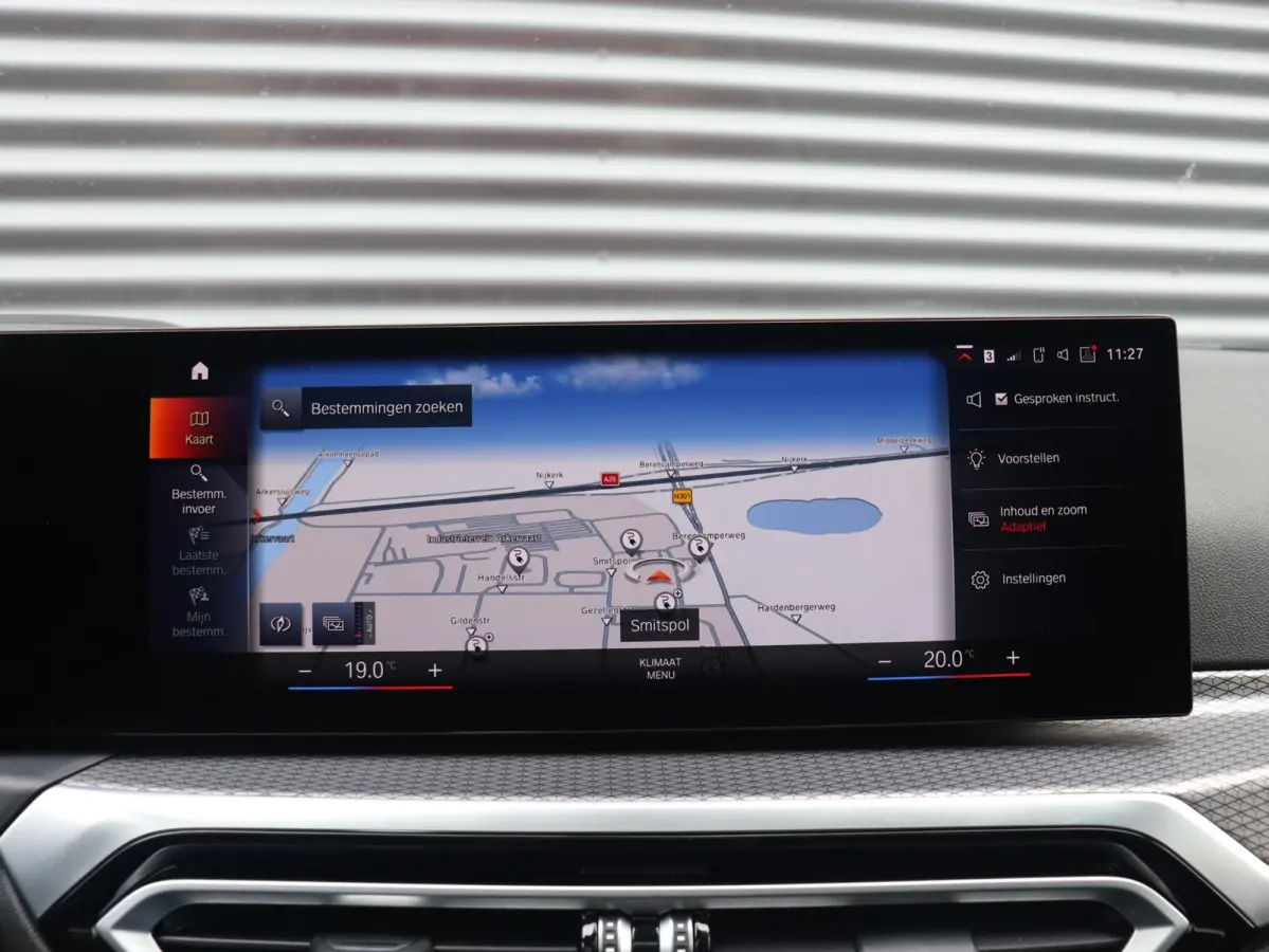 Touring 330e | M Sportpakket | Panodak | Head-Up | Trekhaak | Elektr. Stoelen | Adaptive Cruise Control | Hi-Fi | Driving Assistant | 19'' LMV