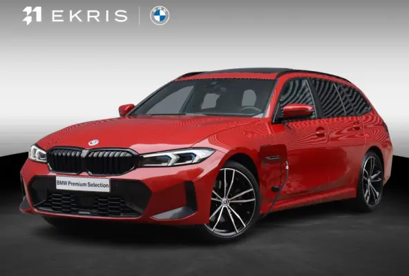 Touring 330e | M Sportpakket | Panodak | Head-Up | Trekhaak | Elektr. Stoelen | Adaptive Cruise Control | Hi-Fi | Driving Assistant | 19'' LMV