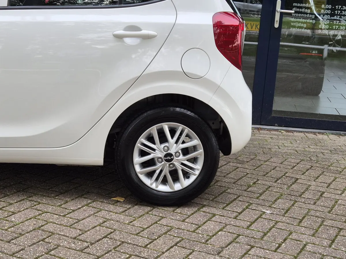 1.0 DPi DynamicLine AUTOMAAT | Navigatie via Apple Carplay | Airco | Licht metalen velgen | Cruise Control