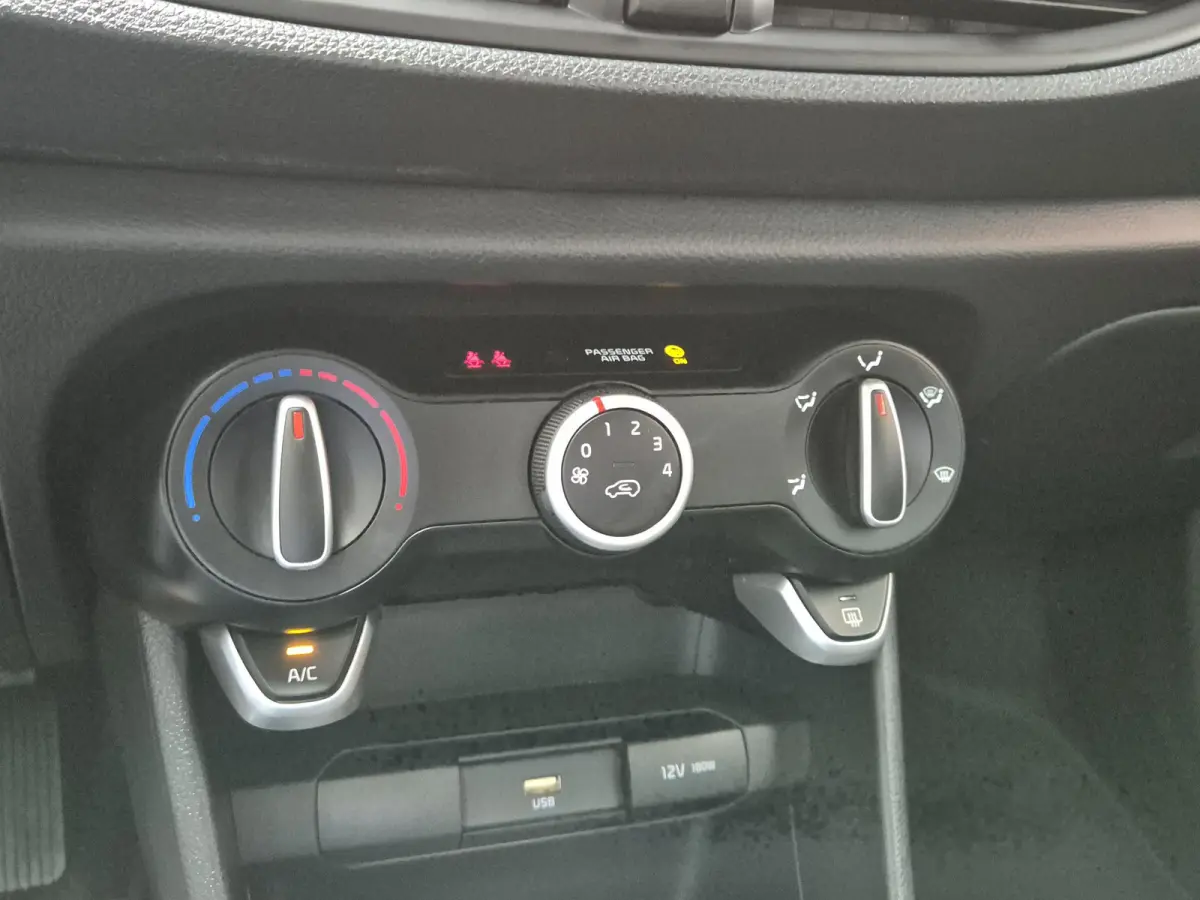 1.0 DPi DynamicLine AUTOMAAT | Navigatie via Apple Carplay | Airco | Licht metalen velgen | Cruise Control