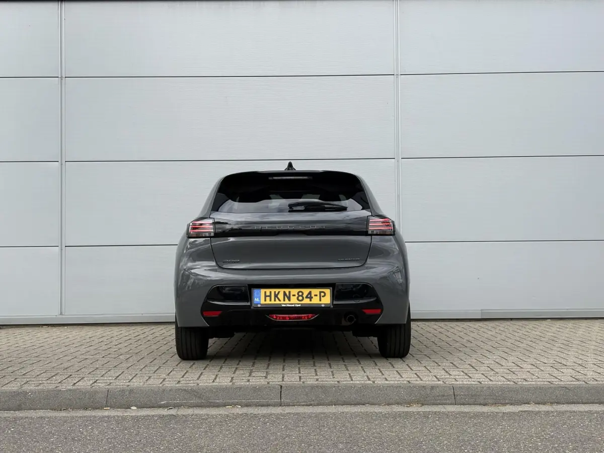 1.2 Hybrid 110 e-DCS6 Allure | 360 Camera | Cruise Control | Apple Carplay/Android Auto