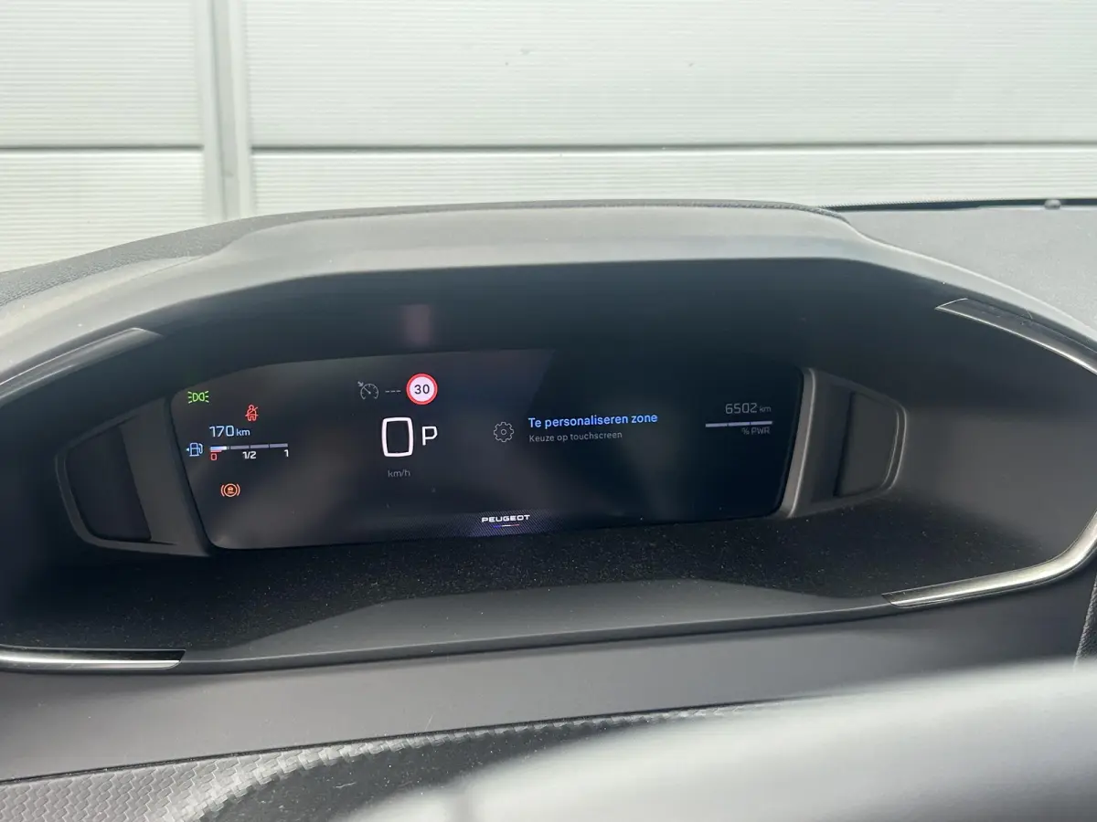 1.2 Hybrid 110 e-DCS6 Allure | 360 Camera | Cruise Control | Apple Carplay/Android Auto