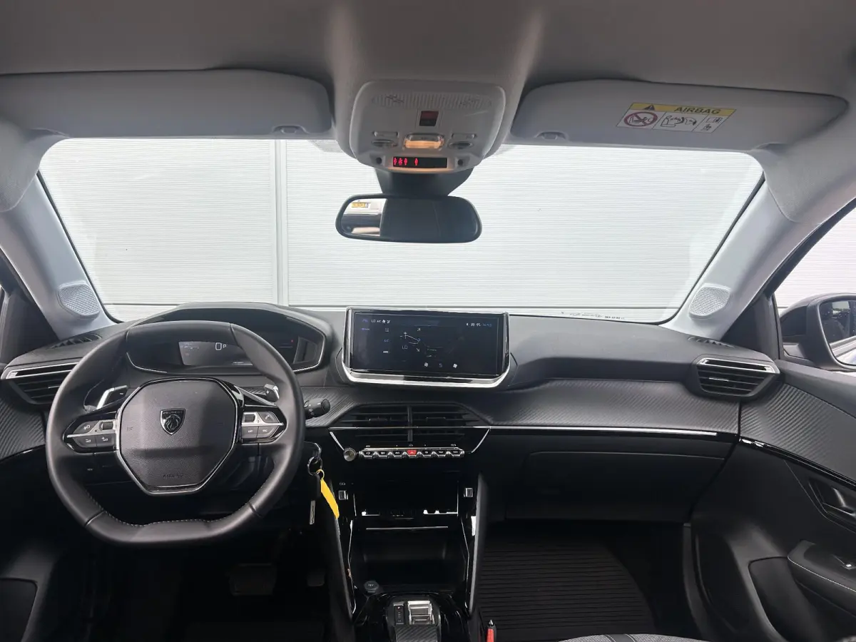 1.2 Hybrid 110 e-DCS6 Allure | 360 Camera | Cruise Control | Apple Carplay/Android Auto