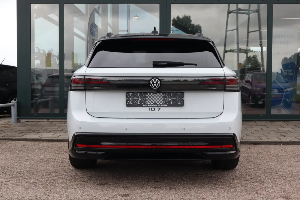 Limited Edition | 77KWH | 286 PK | TREKHAAK | CAMERA | STOEL + STUUR VERW. | APP.CONNECT | 2-ZONE CLIMA | ADAPT.CRUISE | FULL.LED | DAB + |