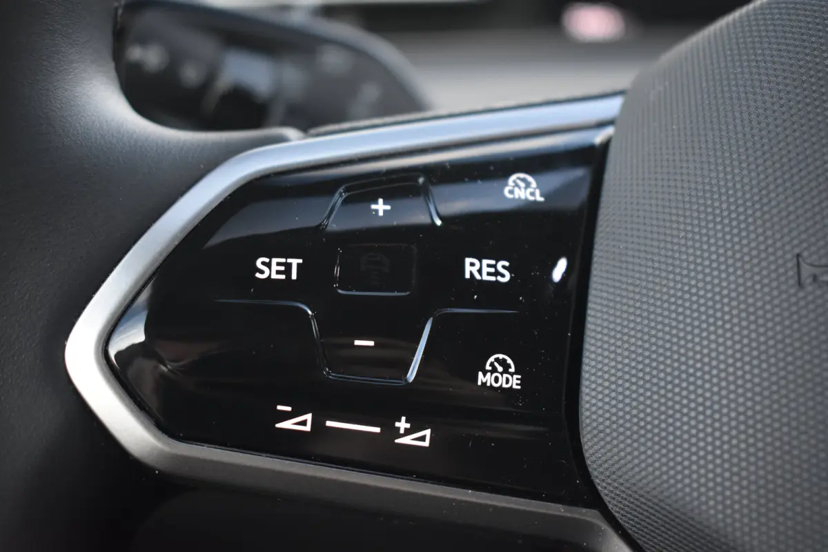 Limited Edition | 77KWH | 286 PK | TREKHAAK | CAMERA | STOEL + STUUR VERW. | APP.CONNECT | 2-ZONE CLIMA | ADAPT.CRUISE | FULL.LED | DAB + |