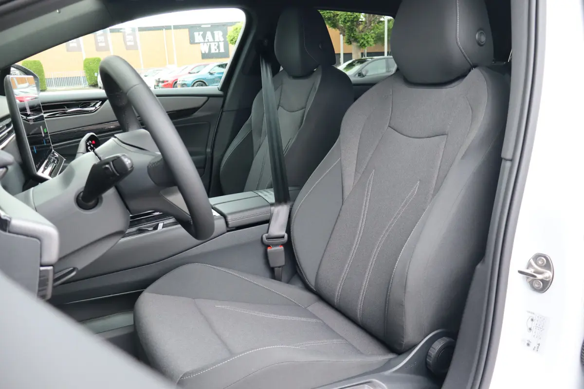 Limited Edition | 77KWH | 286 PK | TREKHAAK | CAMERA | STOEL + STUUR VERW. | APP.CONNECT | 2-ZONE CLIMA | ADAPT.CRUISE | FULL.LED | DAB + |