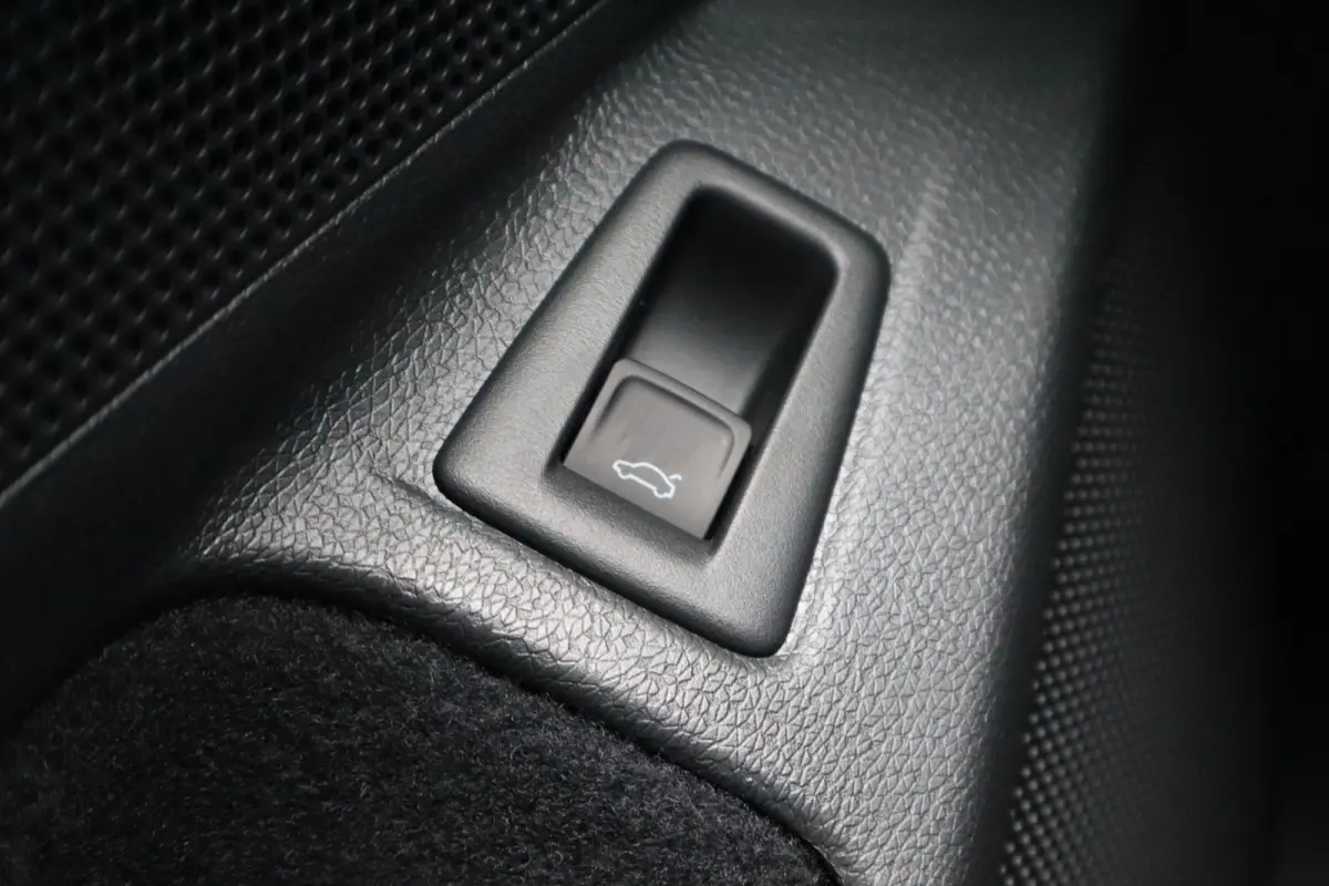 Limited Edition | 77KWH | 286 PK | TREKHAAK | CAMERA | STOEL + STUUR VERW. | APP.CONNECT | 2-ZONE CLIMA | ADAPT.CRUISE | FULL.LED | DAB + |