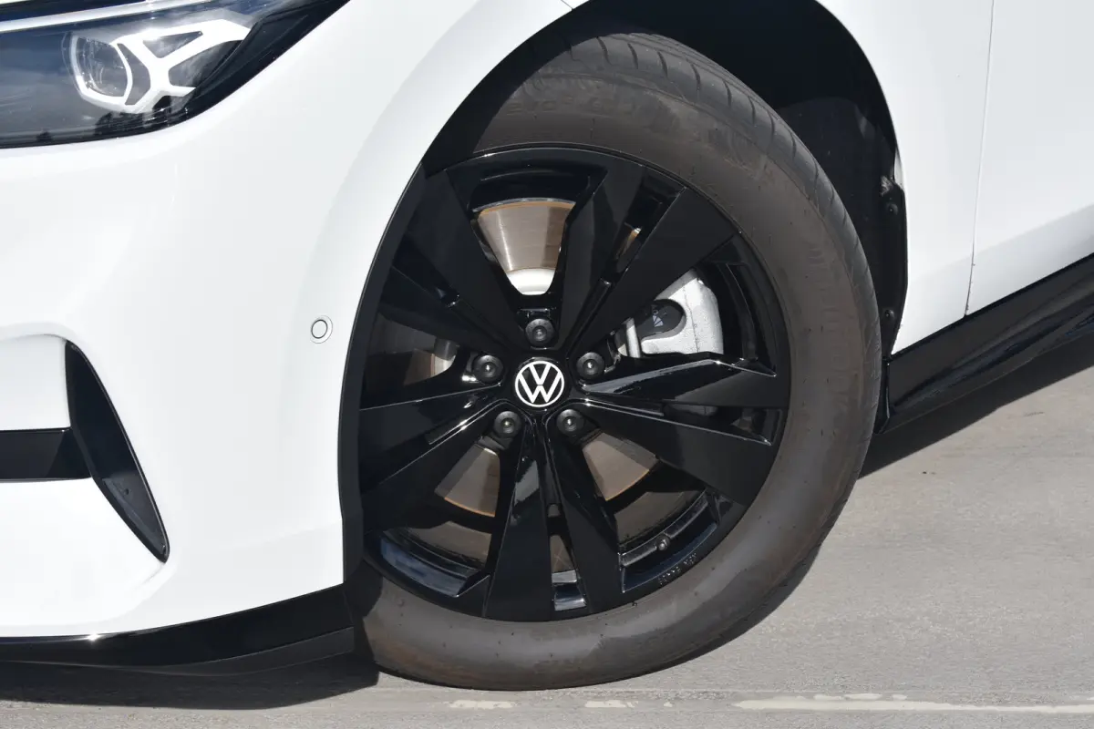 Limited Edition | 77KWH | 286 PK | TREKHAAK | CAMERA | STOEL + STUUR VERW. | APP.CONNECT | 2-ZONE CLIMA | ADAPT.CRUISE | FULL.LED | DAB + |