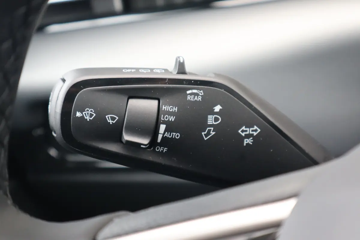 Limited Edition | 77KWH | 286 PK | TREKHAAK | CAMERA | STOEL + STUUR VERW. | APP.CONNECT | 2-ZONE CLIMA | ADAPT.CRUISE | FULL.LED | DAB + |